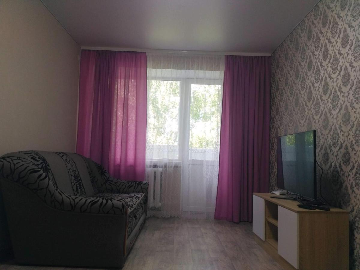 Подобово Квартира В Центрі Міста Konotop Exterior foto